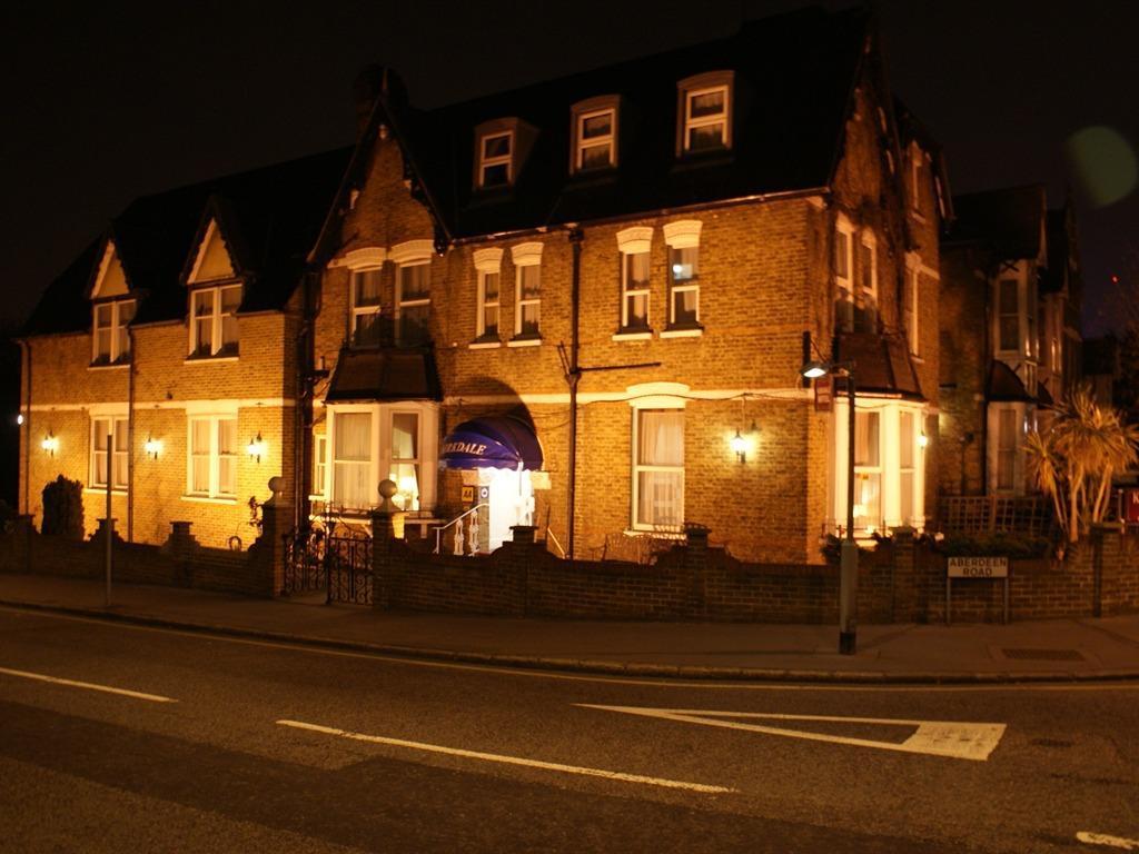 Kirkdale Hotel Croydon Exterior foto